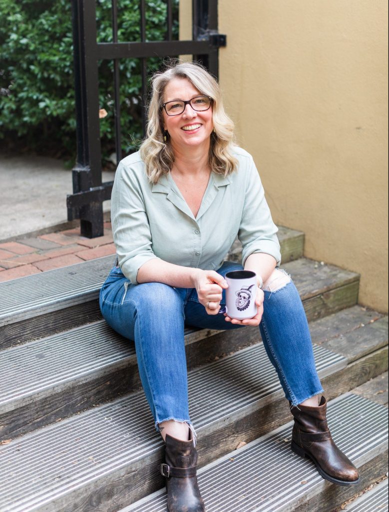 Dr. Bobbi Ballard online therapist and psychologist